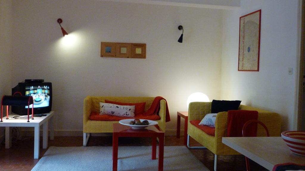 L'Enclos Lorgues Habitación foto