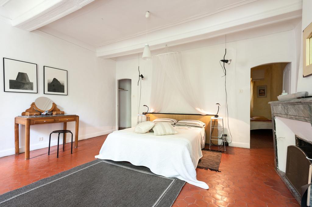 L'Enclos Lorgues Habitación foto