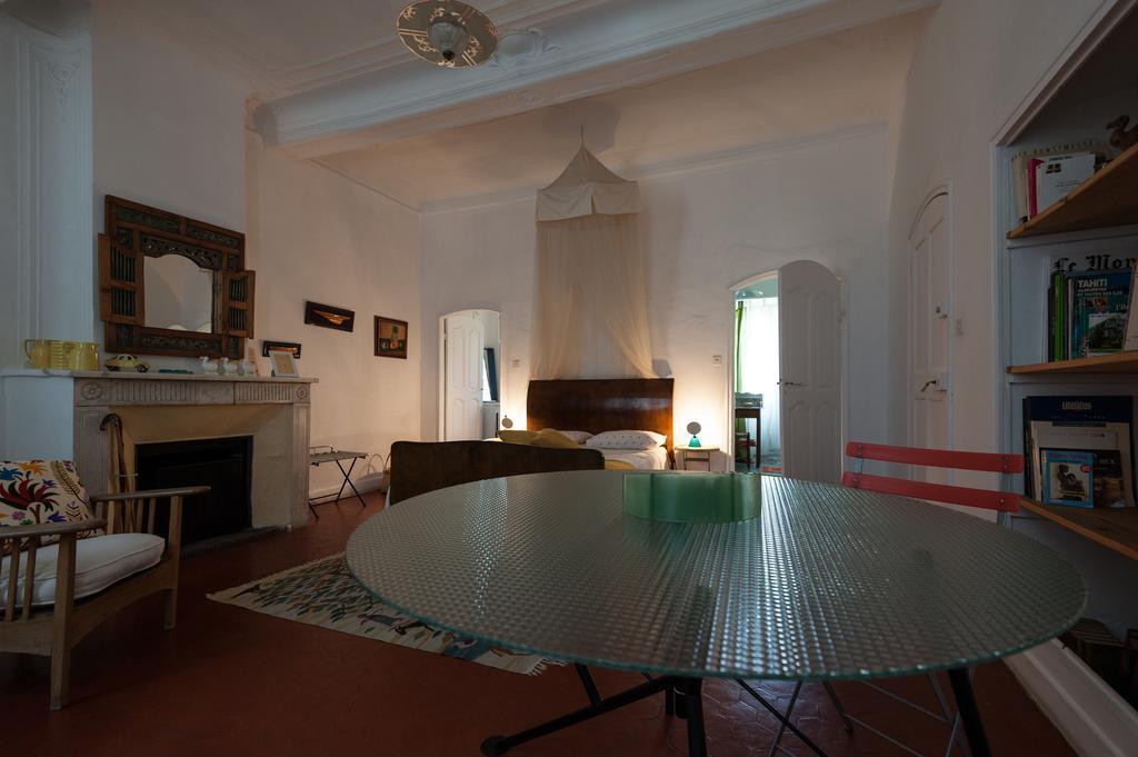 L'Enclos Lorgues Habitación foto