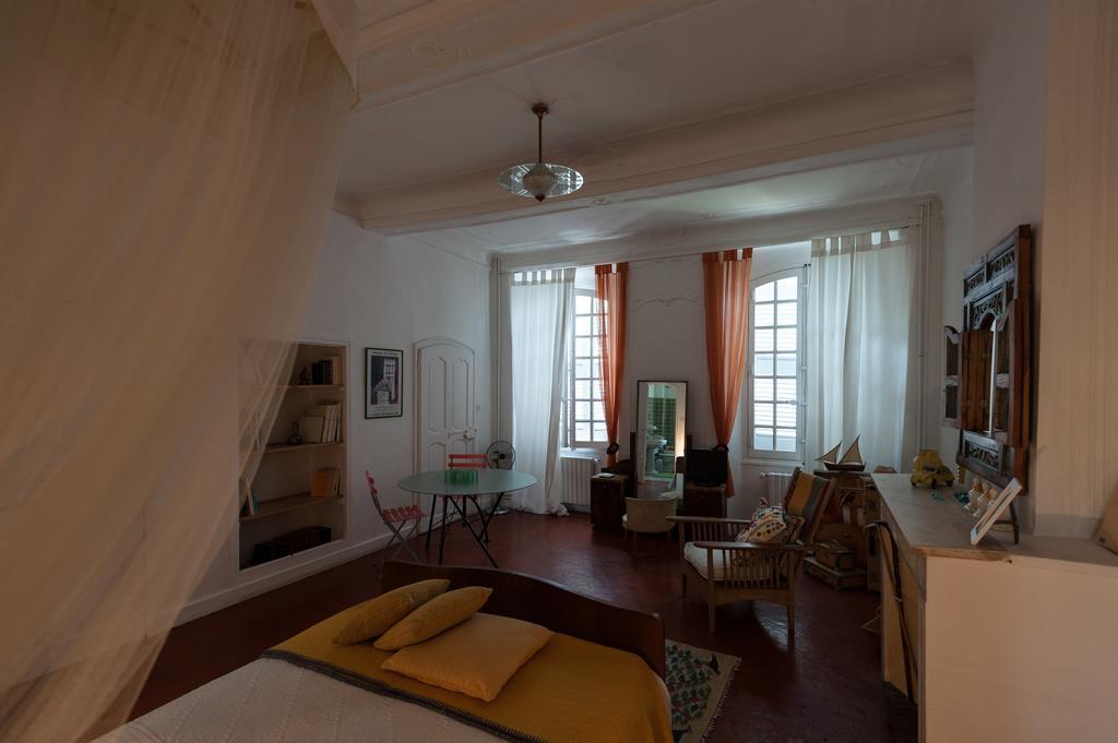 L'Enclos Lorgues Habitación foto